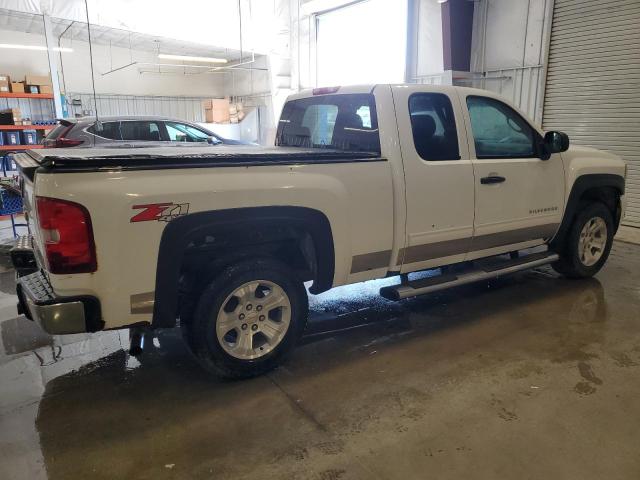 Photo 3 from auction – 2011 CHEVROLET SILVERADO with VIN 1GCRKSE35BZ315973