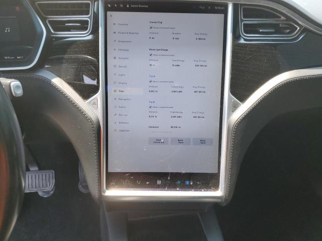 Photo 9 from auction – 2017 TESLA MODEL X with VIN 5YJXCDE24HF076826