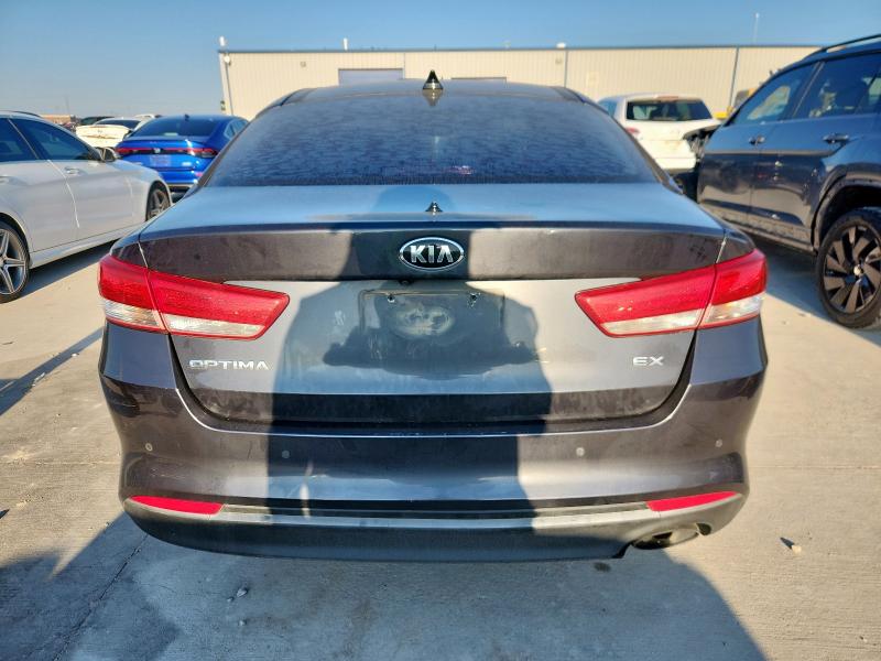 Photo 6 from auction – 2017 KIA OPTIMA EX with VIN 5XXGU4L37HG136393