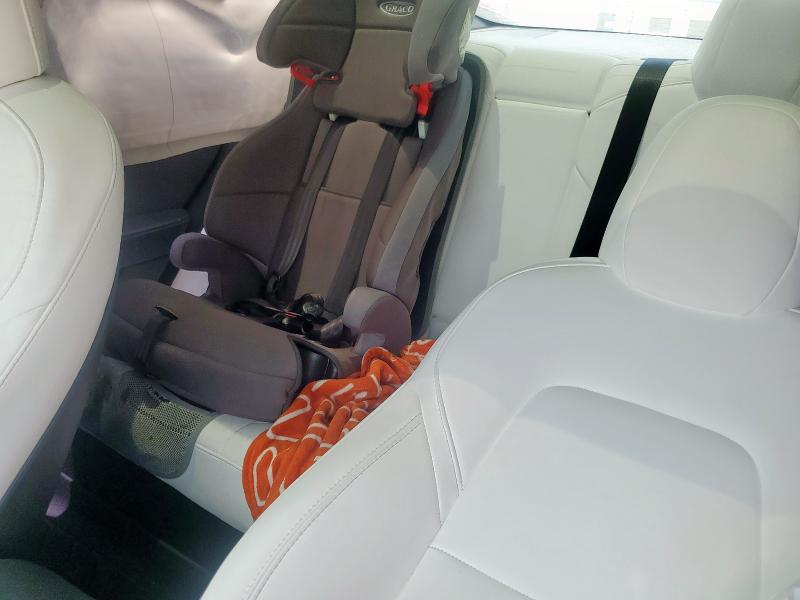 Photo 10 from auction – 2022 TESLA MODEL 3 with VIN 5YJ3E1EA9NF122726