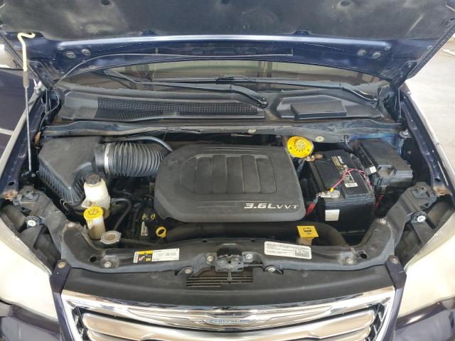 Photo 12 from auction – 2015 CHRYSLER TOWN & COU with VIN 2C4RC1CG2FR529493