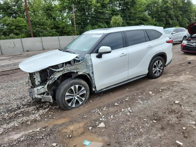 Photo 1 from auction – 2022 TOYOTA HIGHLANDER with VIN 5TDGZRAH0NS552566