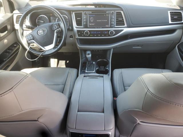 Photo 8 from auction – 2017 TOYOTA HIGHLANDER with VIN 5TDJZRFH1HS434304