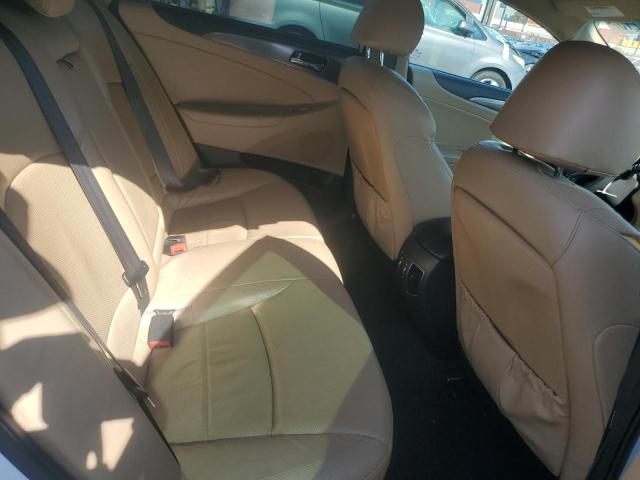Photo 10 from auction – 2012 HYUNDAI SONATA HYBRID with VIN KMHEC4A40CA033614