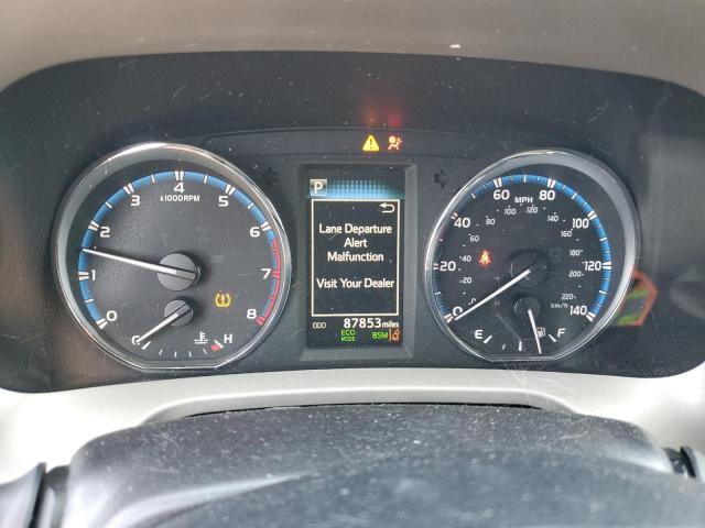Photo 9 from auction – 2017 TOYOTA RAV4 LIMIT with VIN 2T3DFREVXHW668050