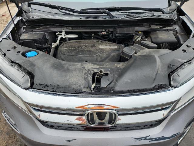 Photo 12 from auction – 2019 HONDA PILOT ELIT with VIN 5FNYF6H07KB095430