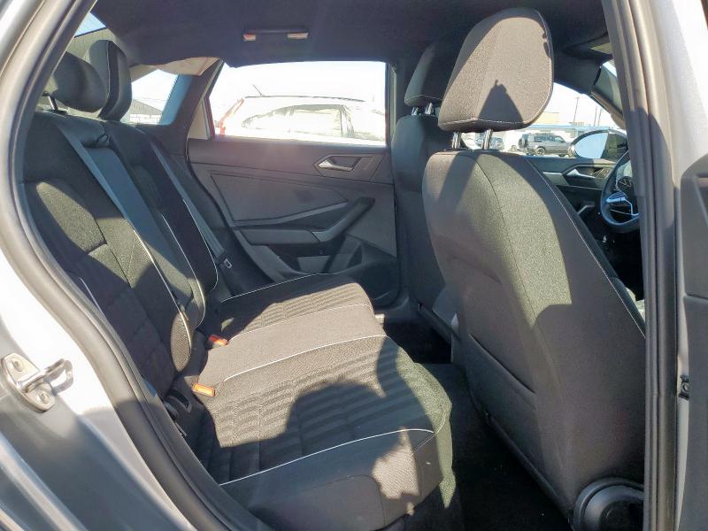 Photo 10 from auction – 2024 VOLKSWAGEN JETTA with VIN 3VWBM7BU1RM030976