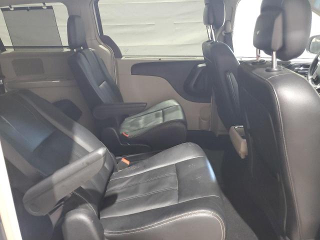 Photo 11 from auction – 2016 CHRYSLER TOWN & COU with VIN 2C4RC1BG5GR189551