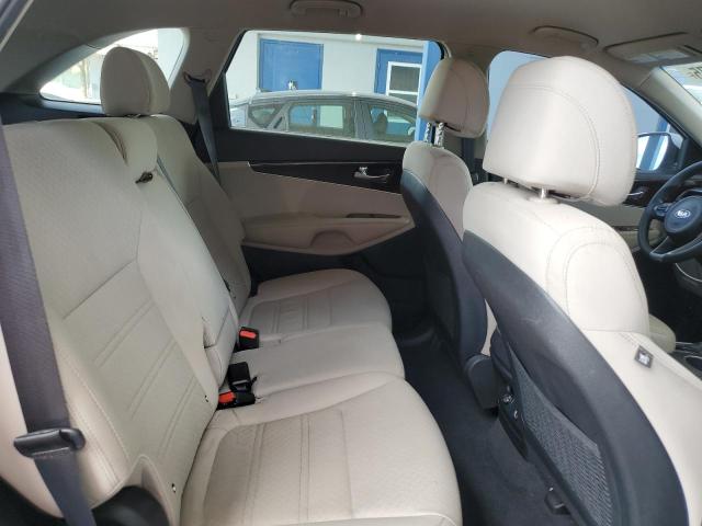 Photo 11 from auction – 2017 KIA SORENTO with VIN 5XYPG4A39HG253091