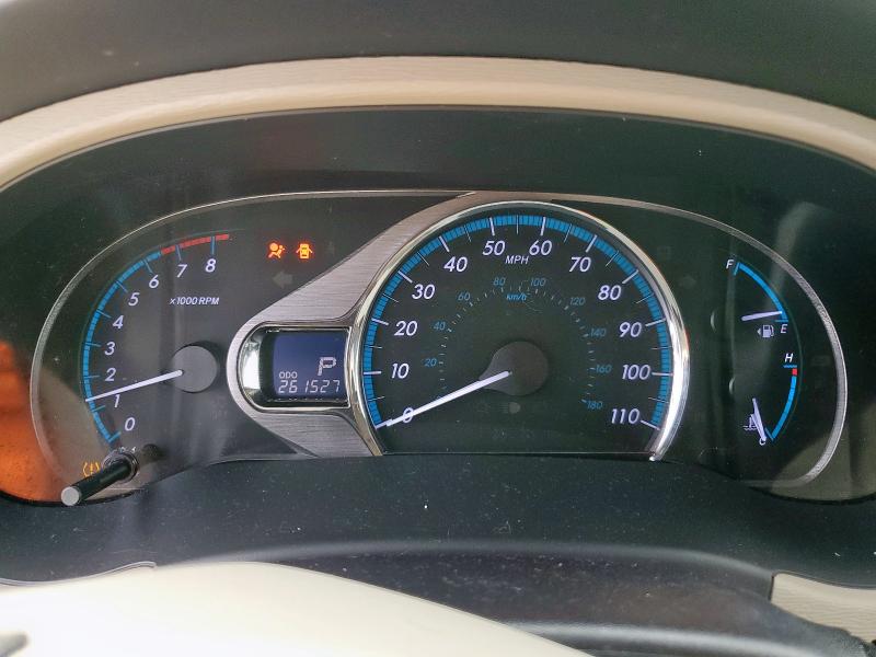 Photo 9 from auction – 2011 TOYOTA SIENNA XLE with VIN 5TDYK3DC2BS025632
