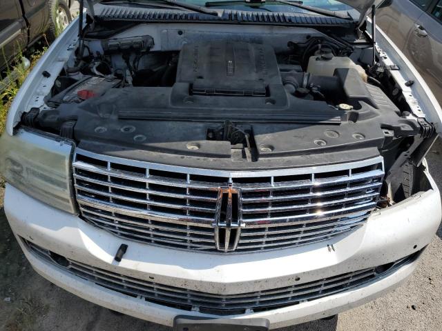 Photo 11 from auction – 2011 LINCOLN NAVIGATOR with VIN 5LMJJ2J55BEJ01668