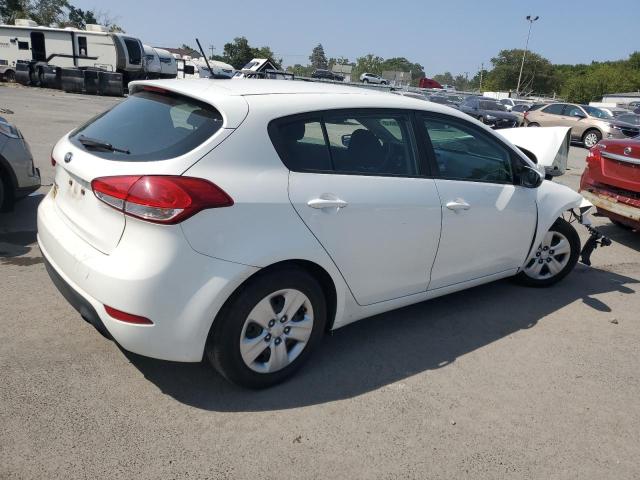 Photo 3 from auction – 2017 KIA FORTE LX with VIN KNAFK5A87H5674339