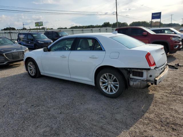 Photo 2 from auction – 2017 CHRYSLER 300 LIMITE with VIN 2C3CCAAG7HH521816