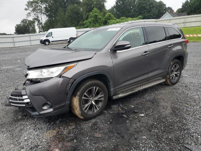 TOYOTA HIGHLANDER 2018 with VIN 5TDZARFH9JS036760 - Photo from auction