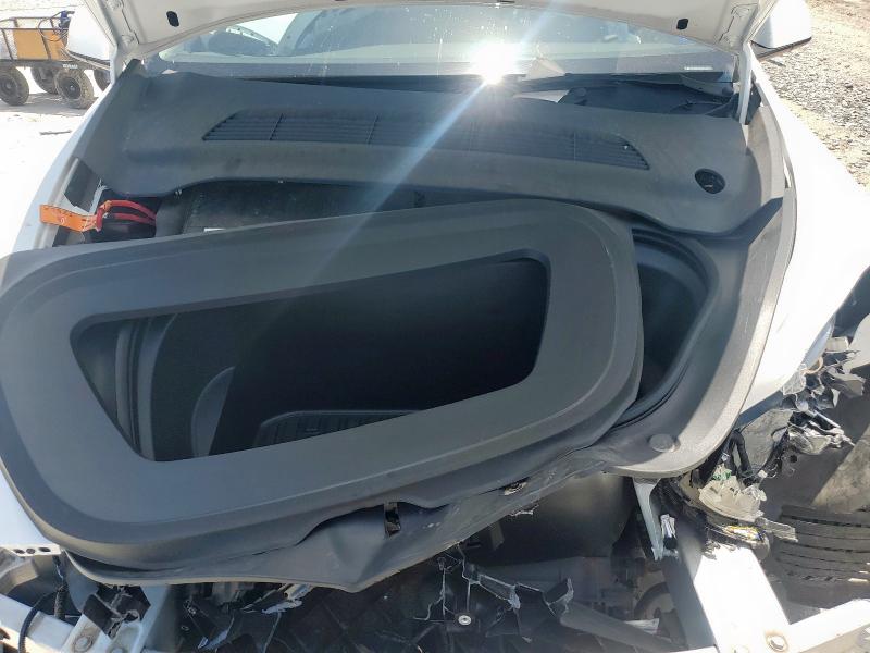 Photo 11 from auction – 2025 TESLA MODEL Y with VIN 7SAYGDEE0SA350372