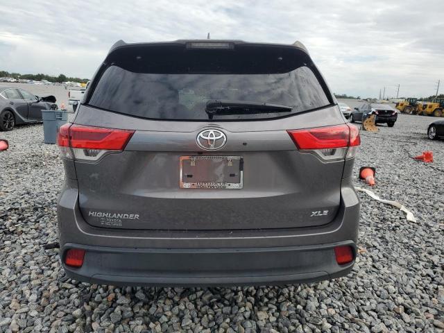 Photo 6 from auction – 2018 TOYOTA HIGHLANDER with VIN 5TDKZRFH1JS535000