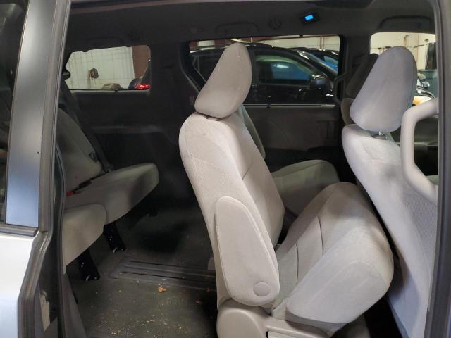 Photo 11 from auction – 2016 TOYOTA SIENNA LE with VIN 5TDKK3DC6GS740944