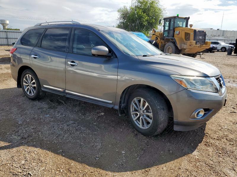 Photo 4 from auction – 2015 NISSAN PATHFINDER S with VIN 5N1AR2MN3FC610067