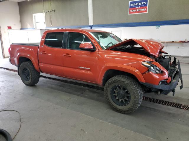 Photo 4 from auction – 2018 TOYOTA TACOMA DOU with VIN 5TFCZ5AN0JX123719