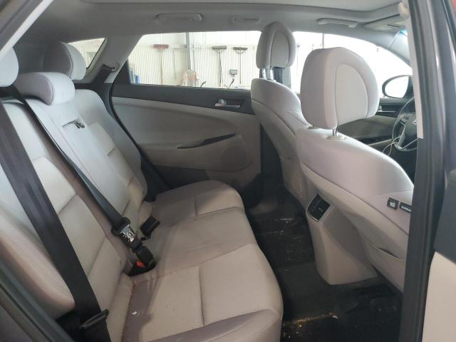 Photo 11 from auction – 2017 HYUNDAI TUCSON LIM with VIN KM8J3CA23HU552301