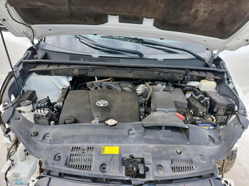 Photo 11 from auction – 2018 TOYOTA HIGHLANDER SE with VIN 5TDKZRFH2JS541078