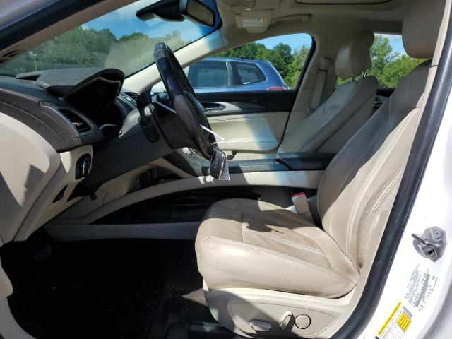Photo 7 from auction – 2017 LINCOLN MKZ RESERV with VIN 3LN6L5F97HR658877