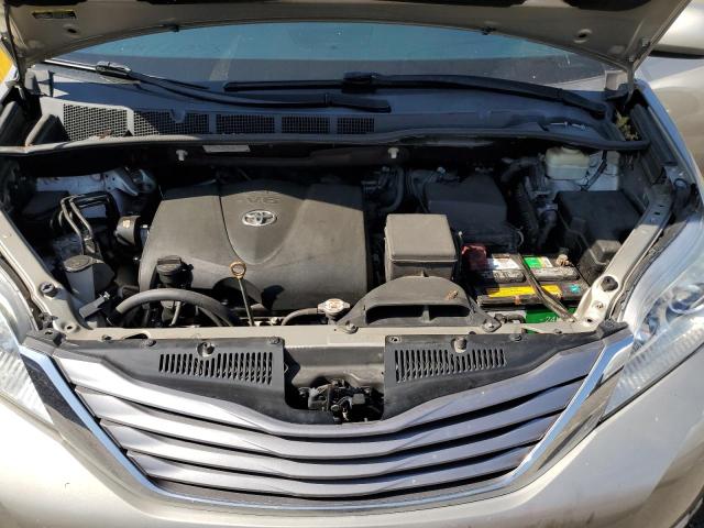 Photo 11 from auction – 2017 TOYOTA SIENNA XLE with VIN 5TDYZ3DC6HS868902
