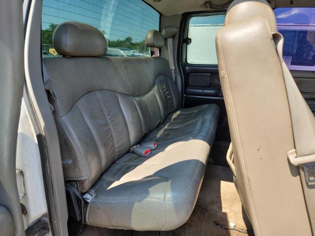 Photo 10 from auction – 2002 CHEVROLET SILVERADO with VIN 1GCEK19T52Z118014