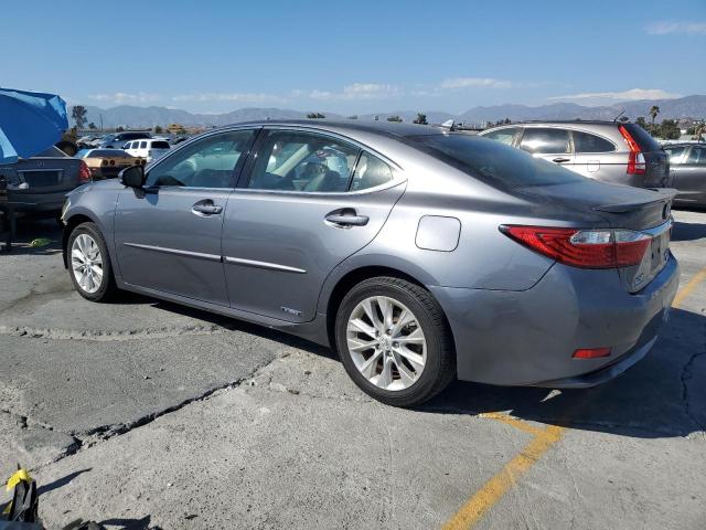 Photo 2 from auction – 2013 LEXUS ES 300H with VIN JTHBW1GG3D2027735