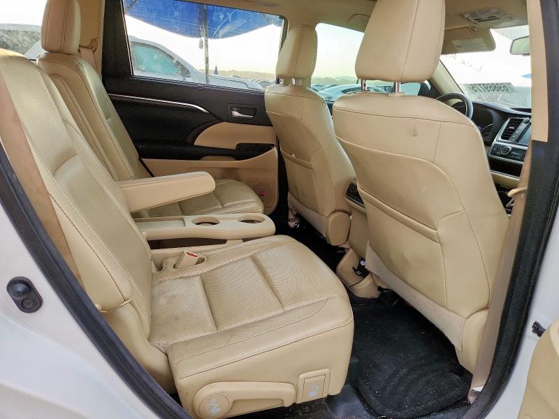 Photo 11 from auction – 2015 TOYOTA HIGHLANDER with VIN 5TDYKRFH5FS075216
