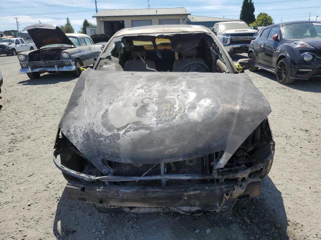 Photo 5 from auction – 2003 TOYOTA CAMRY LE with VIN JTDBE30K730171233