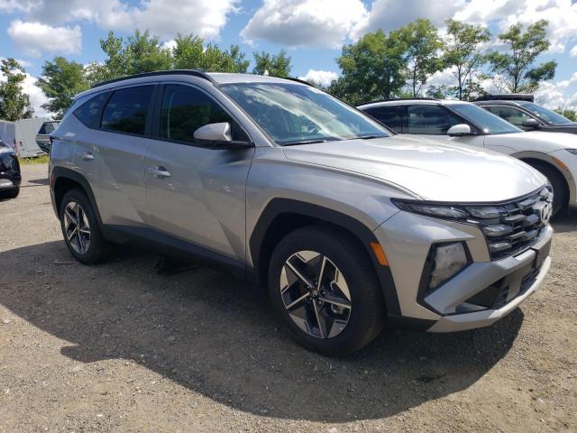 Photo 4 from auction – 2025 HYUNDAI TUCSON SEL with VIN KM8JBDD28SU302385