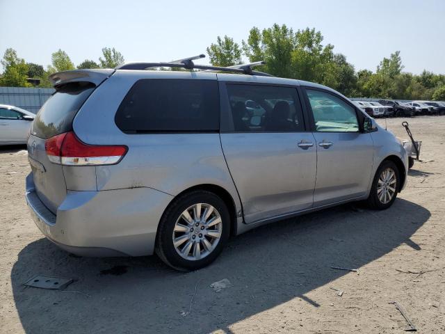 Photo 3 from auction – 2013 TOYOTA SIENNA XLE with VIN 5TDDK3DC2DS052931