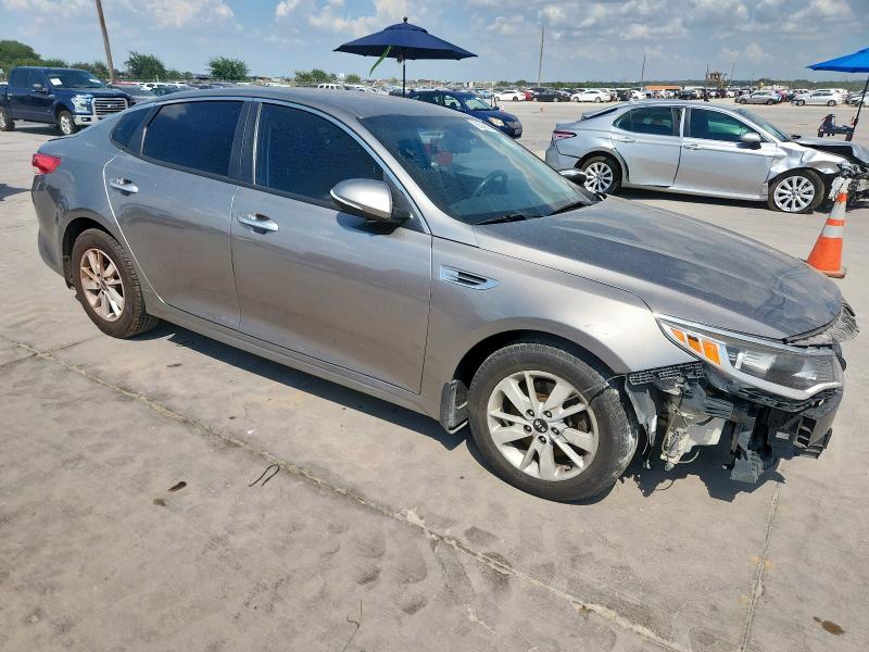 Photo 4 from auction – 2017 KIA OPTIMA with VIN 5XXGT4L30HG173594