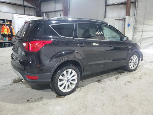 Photo 3 from auction – 2019 FORD ESCAPE SEL with VIN 1FMCU0HD3KUB99237