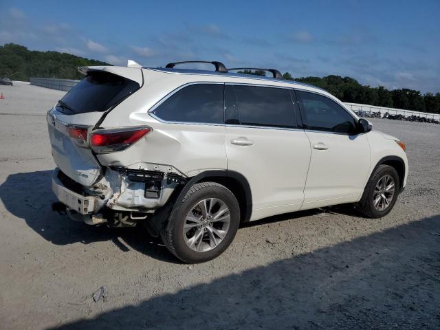 Photo 3 from auction – 2015 TOYOTA HIGHLANDER with VIN 5TDJKRFH5FS182719