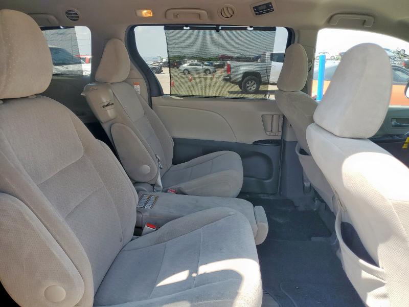Photo 11 from auction – 2015 TOYOTA SIENNA LE with VIN 5TDKK3DCXFS593073