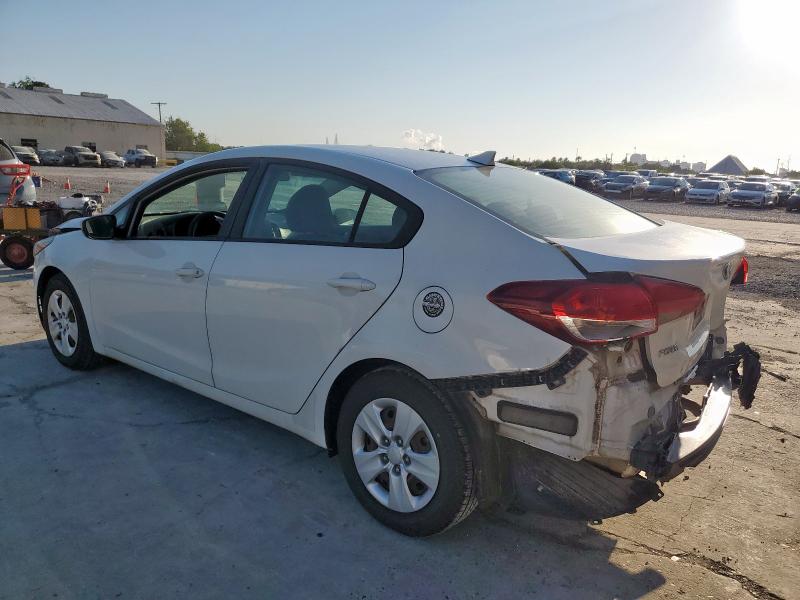 Zdjęcie 2 z aukcji – 2017 KIA FORTE LX z VIN 3KPFK4A78HE077919
