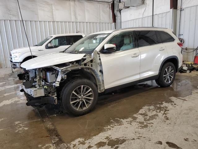 Photo 1 from auction – 2019 TOYOTA HIGHLANDER with VIN 5TDKZRFH7KS329522