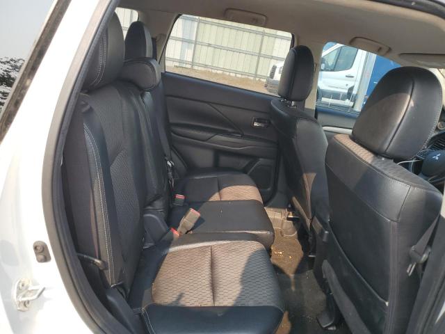 Photo 10 from auction – 2015 MITSUBISHI OUTLANDER with VIN JA4AZ3A34FZ008265