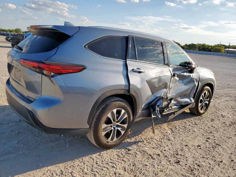 Photo 3 from auction – 2021 TOYOTA HIGHLANDER with VIN 5TDGZRAH2MS042511