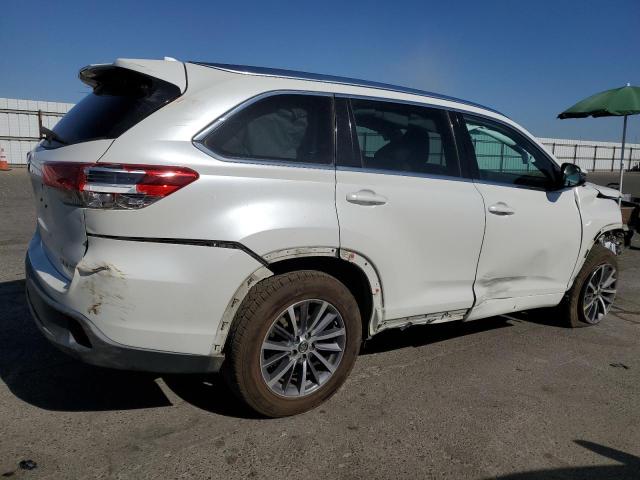 Photo 3 from auction – 2017 TOYOTA HIGHLANDER with VIN 5TDJZRFH3HS511531