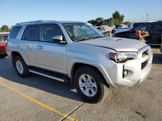 Photo 4 from auction – 2018 TOYOTA 4RUNNER SR5 with VIN JTEZU5JR9J5165826