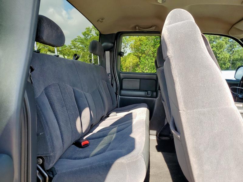 Photo 10 from auction – 2002 CHEVROLET SILVERADO with VIN 2GCEC19T021292885