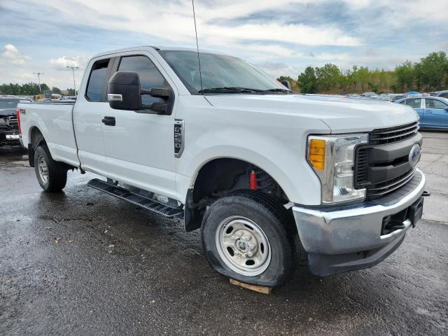 Photo 4 from auction – 2017 FORD F250 SUPER with VIN 1FT7X2B69HEF37889