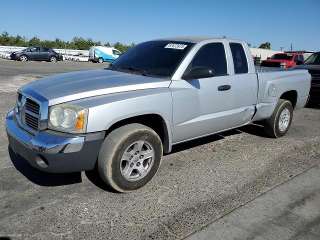 DODGE DAKOTA SLT 2005 with VIN 1D7HE42K65S163019 - Photo from auction