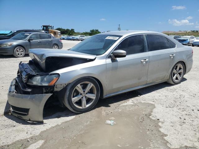 VOLK PASSAT SE 2014 con VIN 1VWBS7A32EC042628 - Foto de la subasta