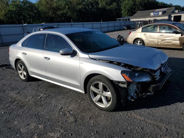 Photo 4 from auction – 2014 VOLKSWAGEN PASSAT S with VIN 1VWAT7A30EC047206