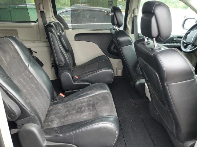 Photo 11 from auction – 2014 CHRYSLER TOWN & COU with VIN 2C4RC1CG0ER243950