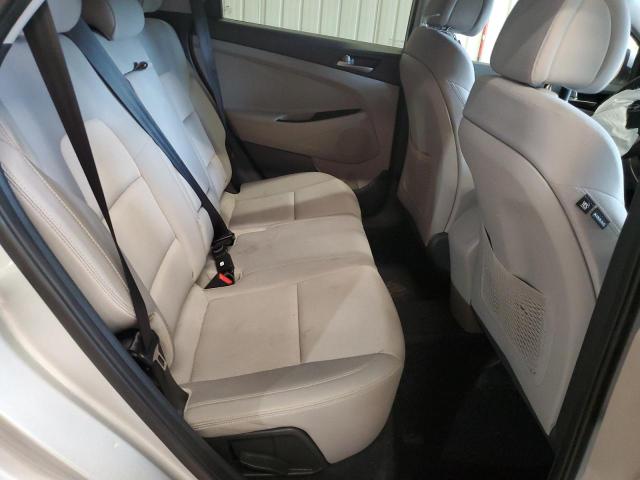 Photo 11 from auction – 2018 HYUNDAI TUCSON SE with VIN KM8J2CA47JU827842